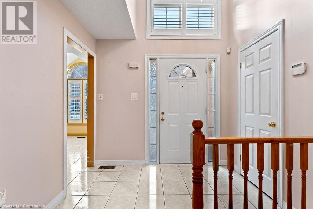 107 Dorchester Drive, Grimsby, Ontario  L3M 5H5 - Photo 2 - 40681218