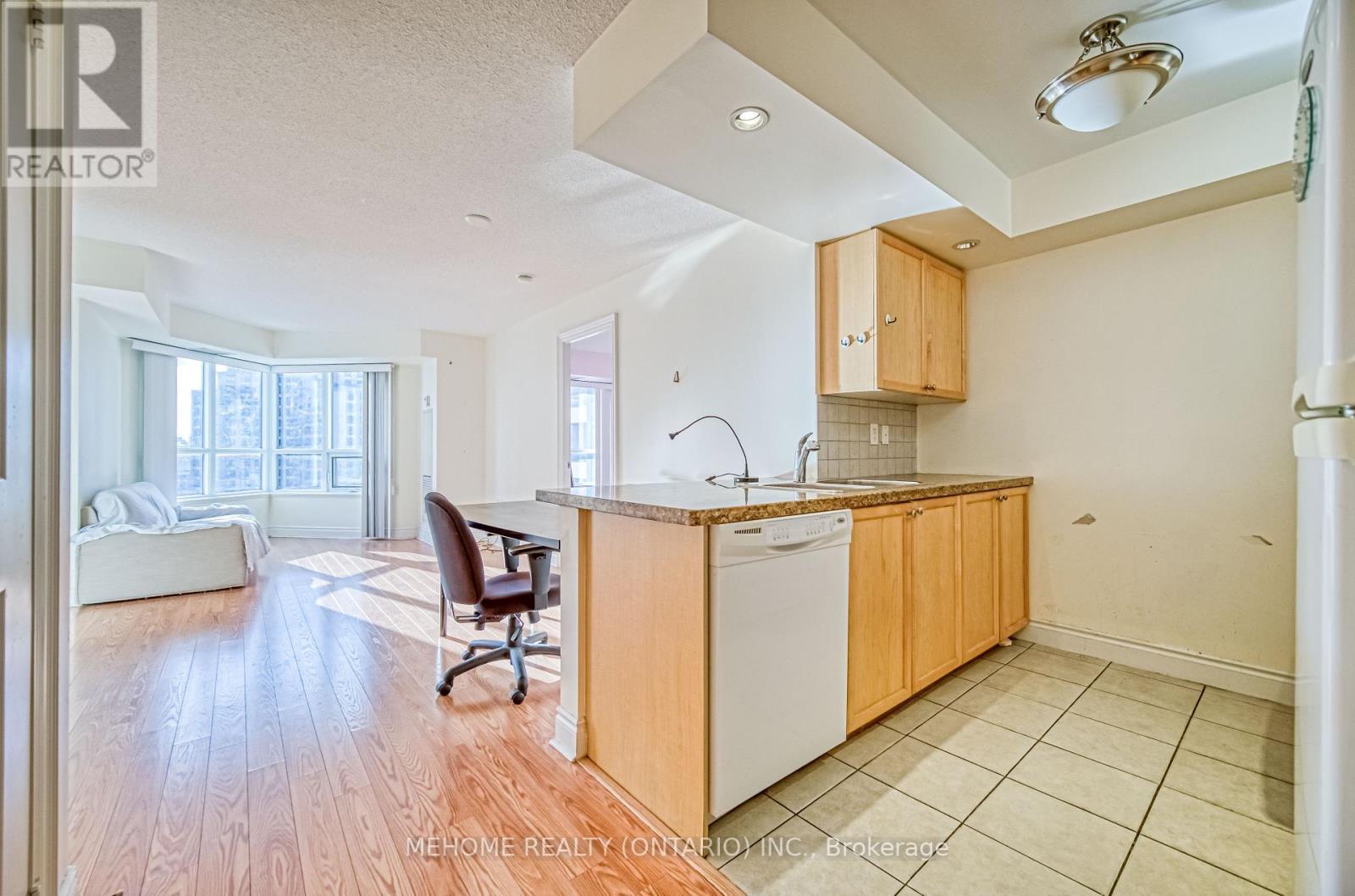 1723 - 500 Doris Avenue, Toronto, Ontario  M2N 0C1 - Photo 7 - C11908432