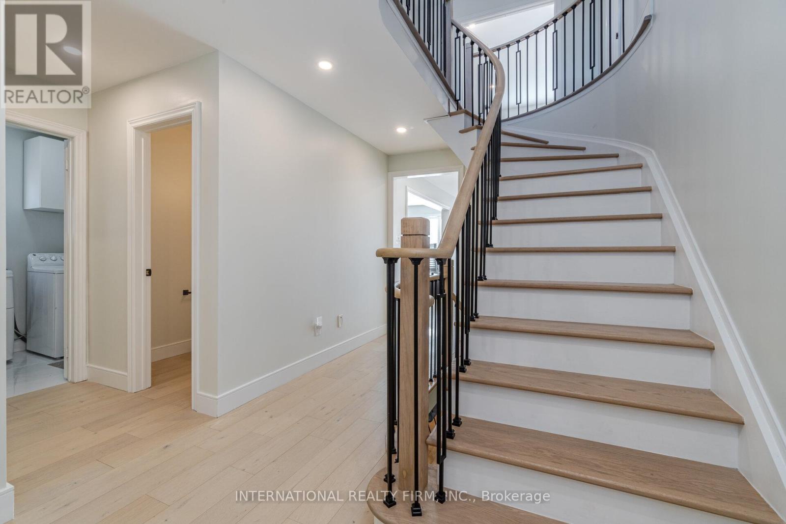 67 Rosanna Crescent, Vaughan, Ontario  L6A 3E3 - Photo 15 - N11908434