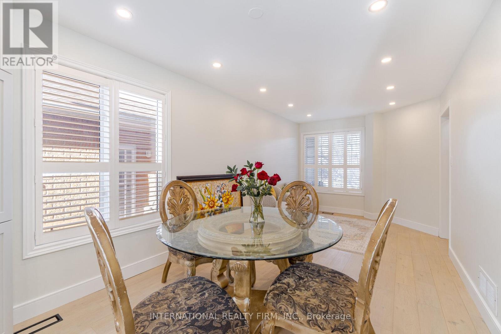 Property at 67 ROSANNA CRESCENT image 3