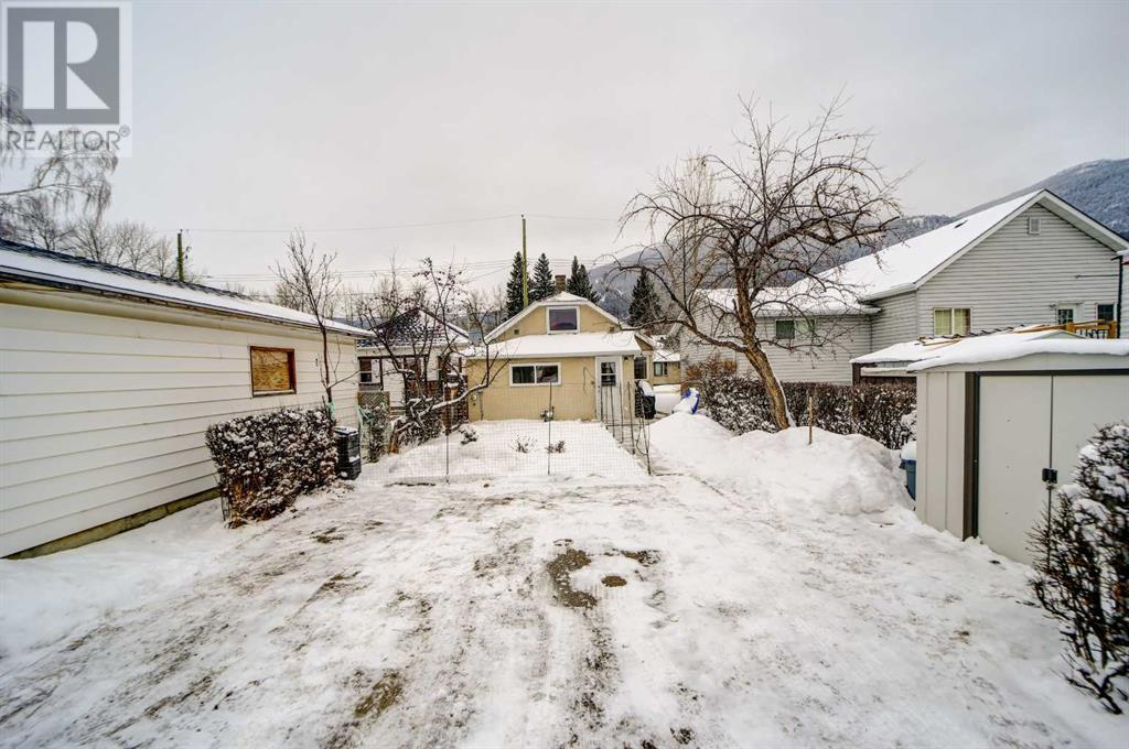 13250 19 Avenue, Blairmore, Alberta  T0K 0E0 - Photo 18 - A2185059