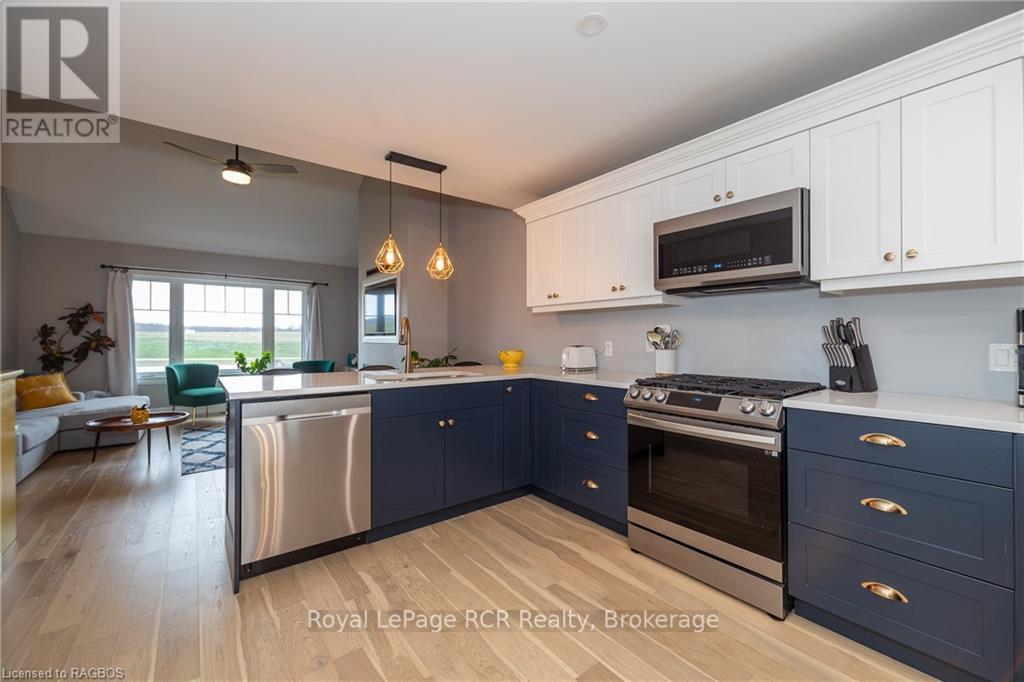 133 Hawthorn Crescent, Georgian Bluffs, Ontario  N0H 1S0 - Photo 14 - X10848613