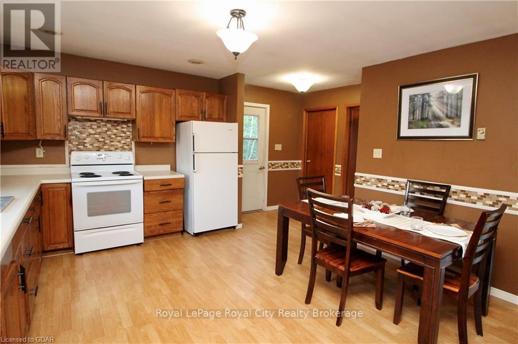 12 Nicholas Street, Northern Bruce Peninsula, Ontario  N0G 2R0 - Photo 3 - X10875748