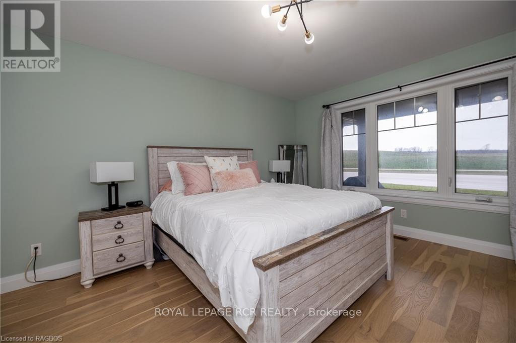 133 Hawthorn Crescent, Georgian Bluffs, Ontario  N0H 1S0 - Photo 22 - X11898878