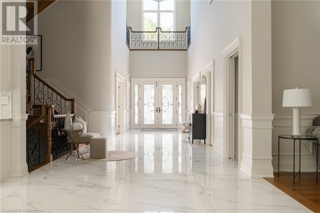 908 Bishop Place, Hamilton, Ontario  L9G 1N1 - Photo 2 - 40685555