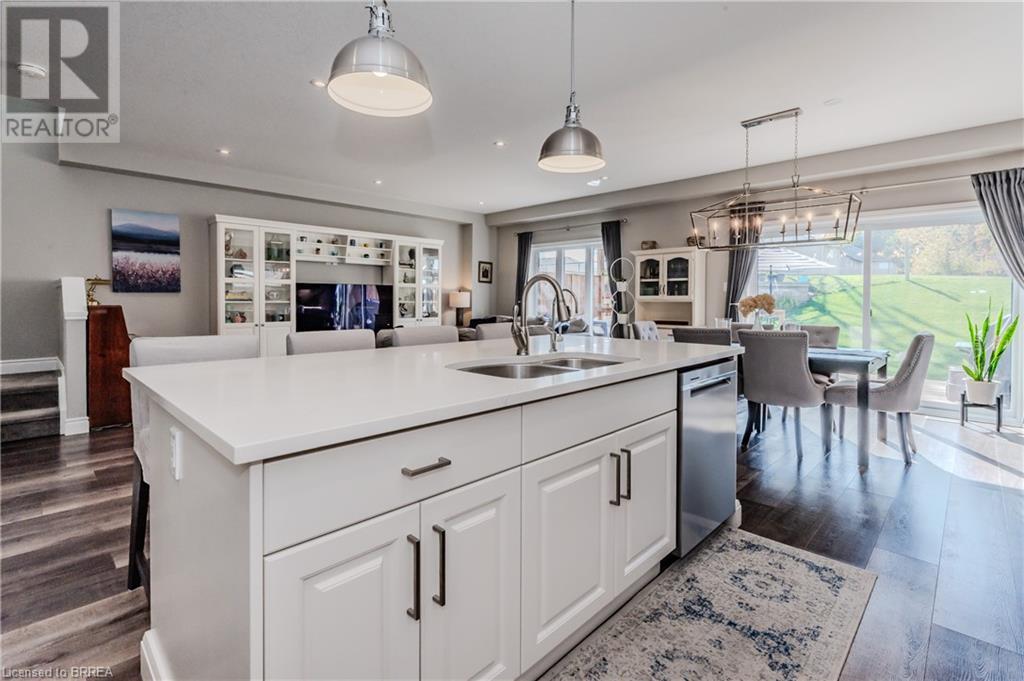 842 Robert Ferrie Drive, Kitchener, Ontario  N2R 0B9 - Photo 17 - 40687365