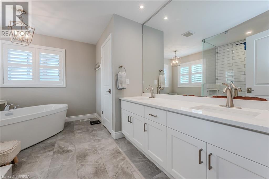 842 Robert Ferrie Drive, Kitchener, Ontario  N2R 0B9 - Photo 32 - 40687365