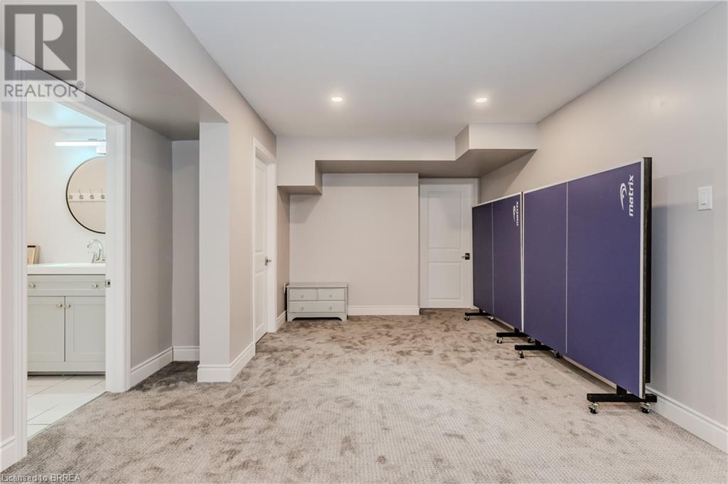 842 Robert Ferrie Drive, Kitchener, Ontario  N2R 0B9 - Photo 40 - 40687365