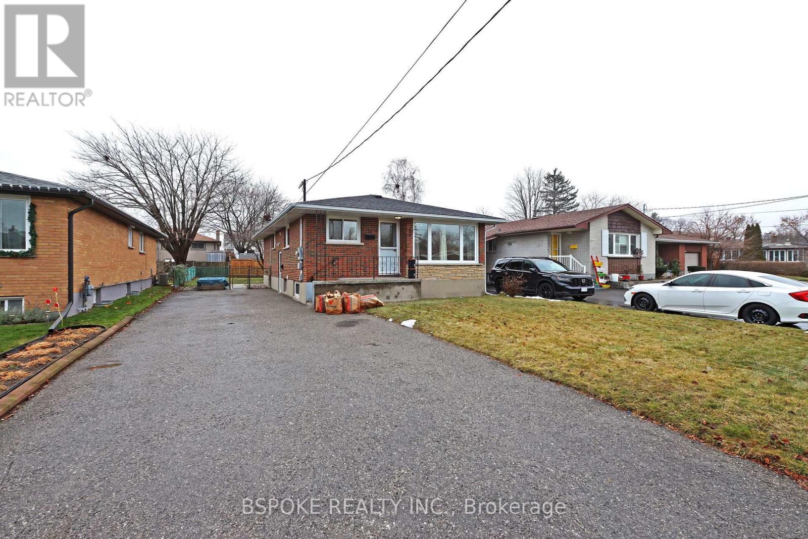 Main - 74 Valdez Court, Oshawa, Ontario  L1J 5W9 - Photo 1 - E11908614