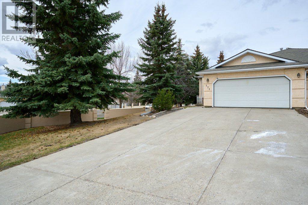 171 Sierra Morena Terrace Sw, Calgary, Alberta  T3H 3A2 - Photo 15 - A2145973