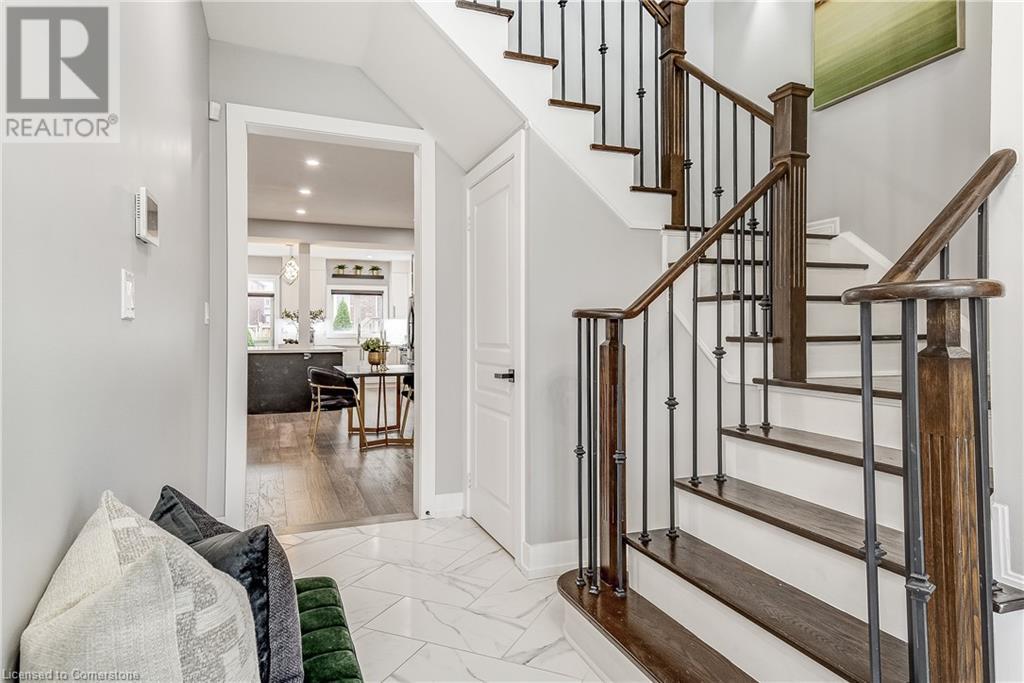 88 Mcknight Avenue, Waterdown, Ontario  L8B 0T8 - Photo 6 - 40687808