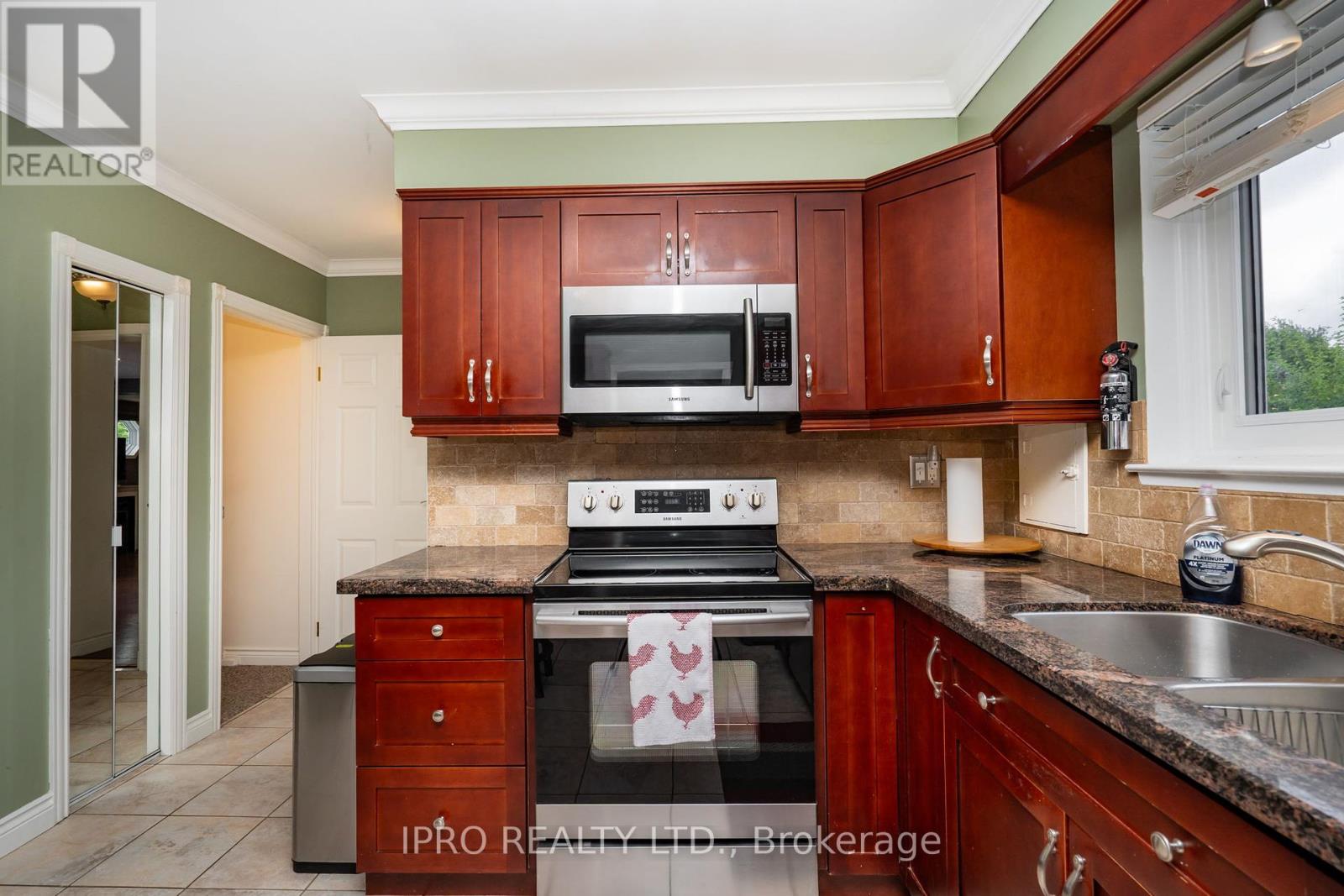 23 Ferndale Crescent, Brampton, Ontario  L6W 1G1 - Photo 13 - W11908816