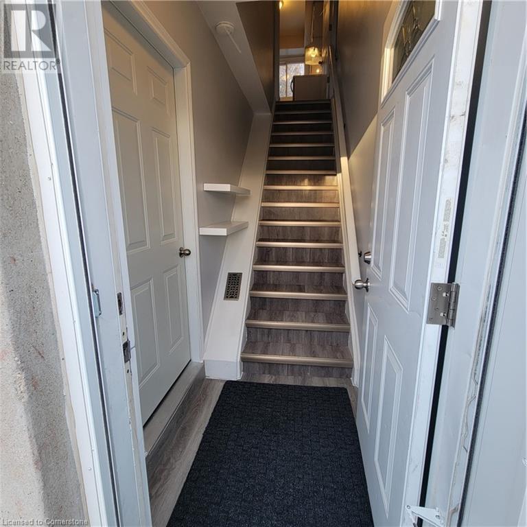 5 Glen Road, Cambridge, Ontario  N1R 4L4 - Photo 2 - 40687760