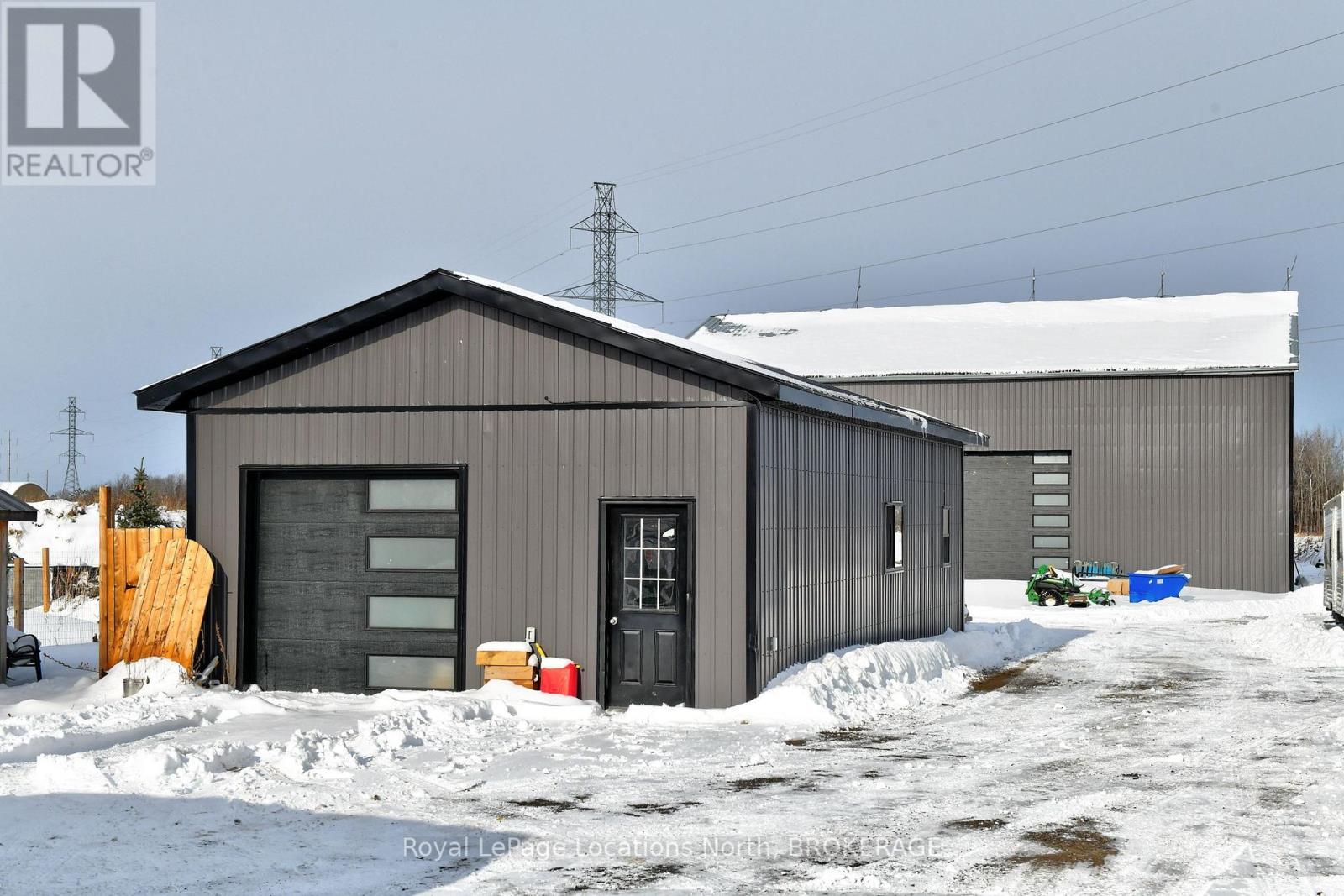 6176 21 22  Nottawasaga Sdrd, Clearview, Ontario  L0M 1S0 - Photo 4 - S11822896