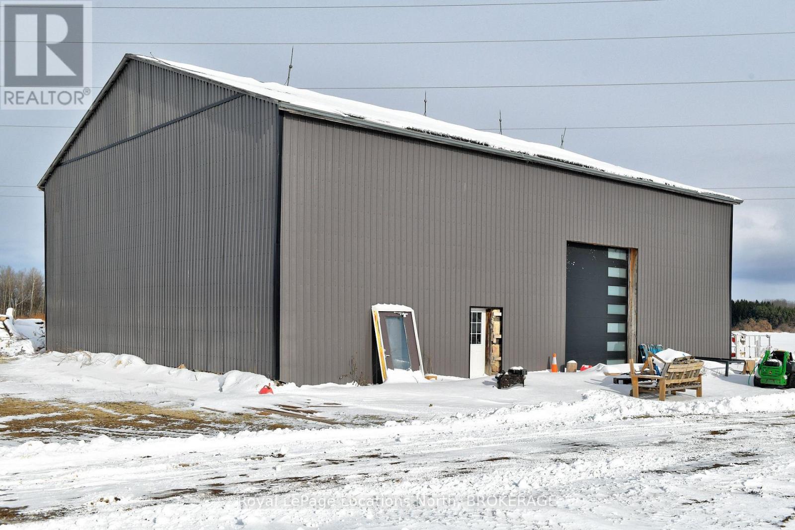 6176 21 22  Nottawasaga Sdrd, Clearview, Ontario  L0M 1S0 - Photo 5 - S11822896