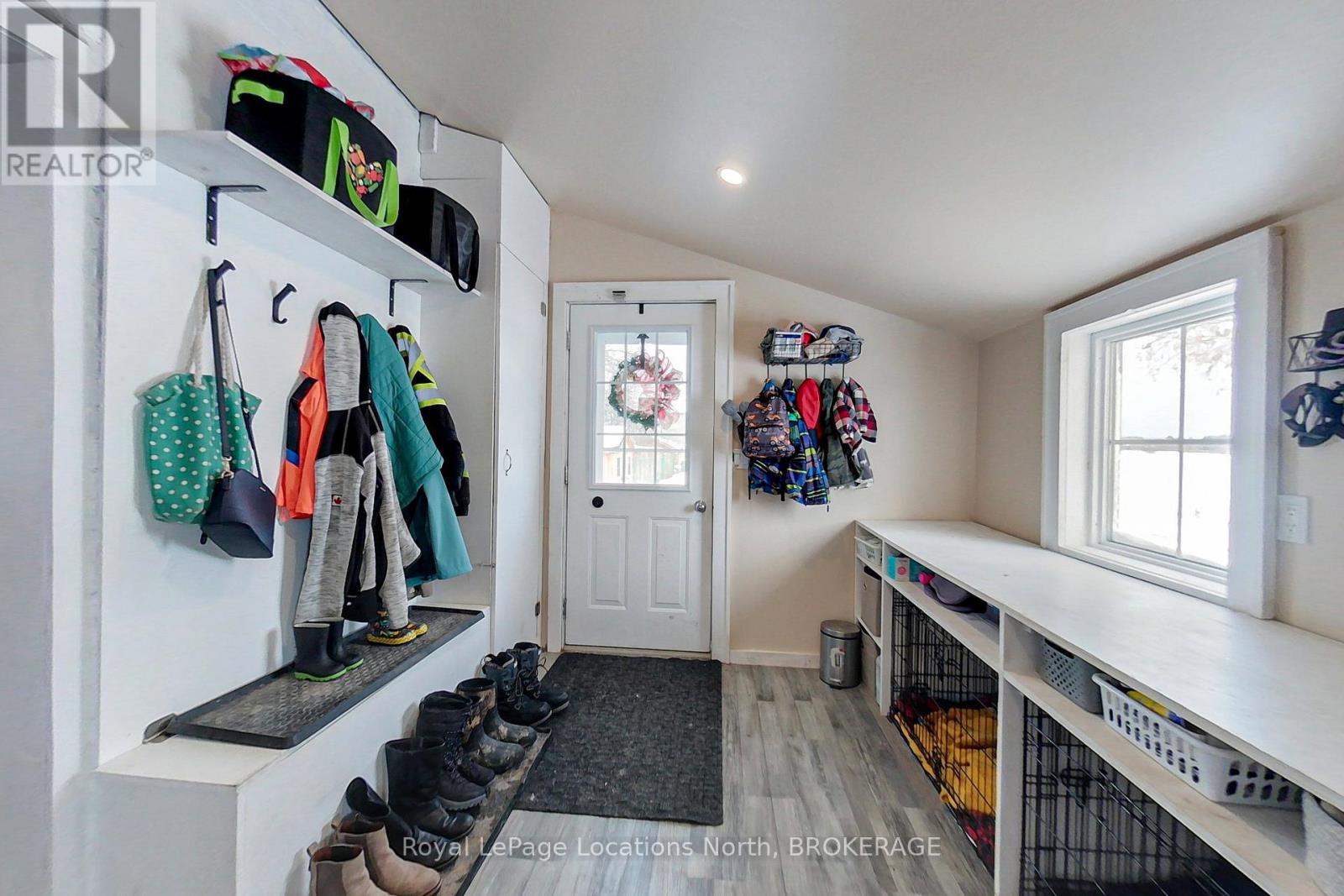 6176 21 22  Nottawasaga Sdrd, Clearview, Ontario  L0M 1S0 - Photo 9 - S11822896