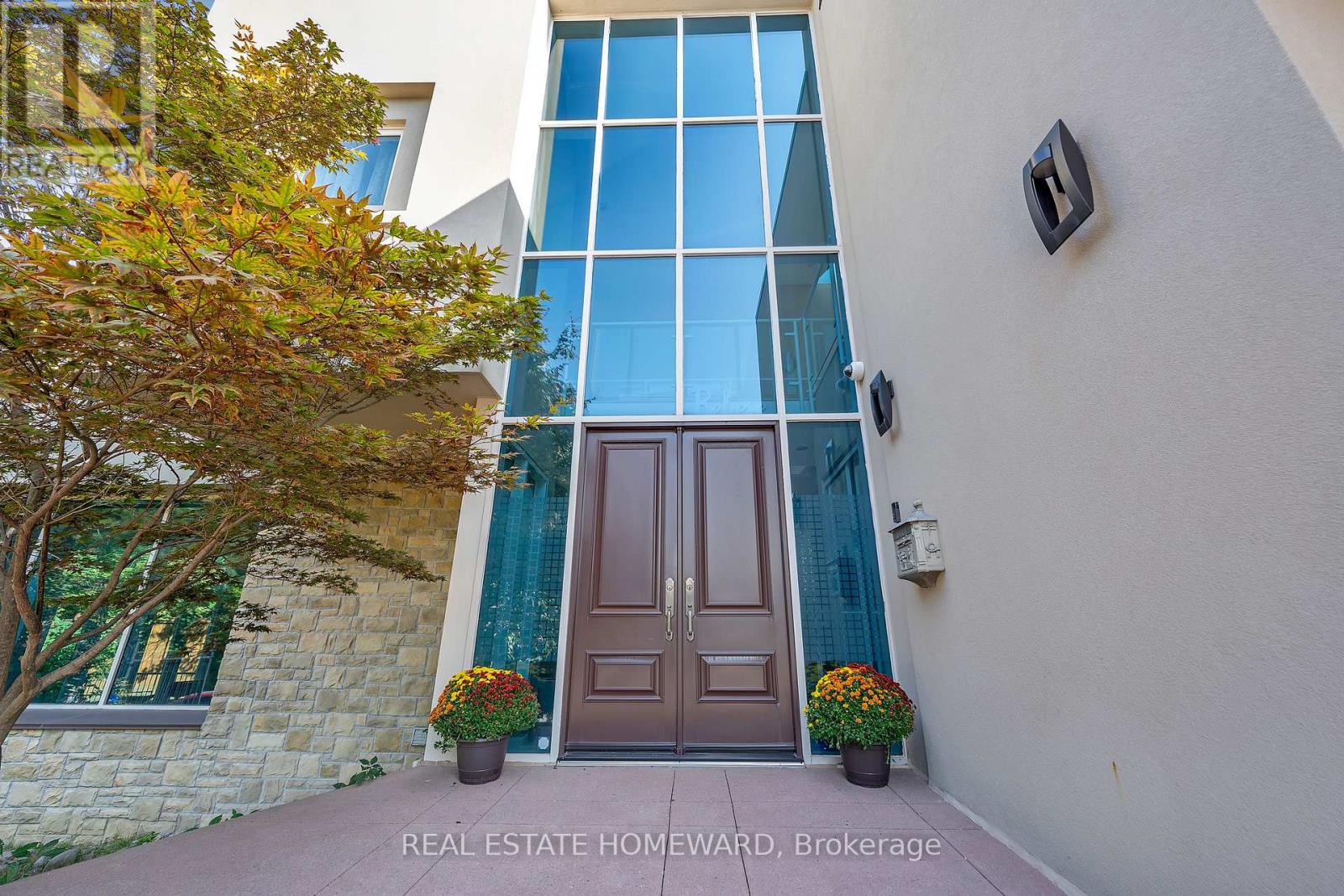 Property at 128 LAURENTIDE DRIVE image 3