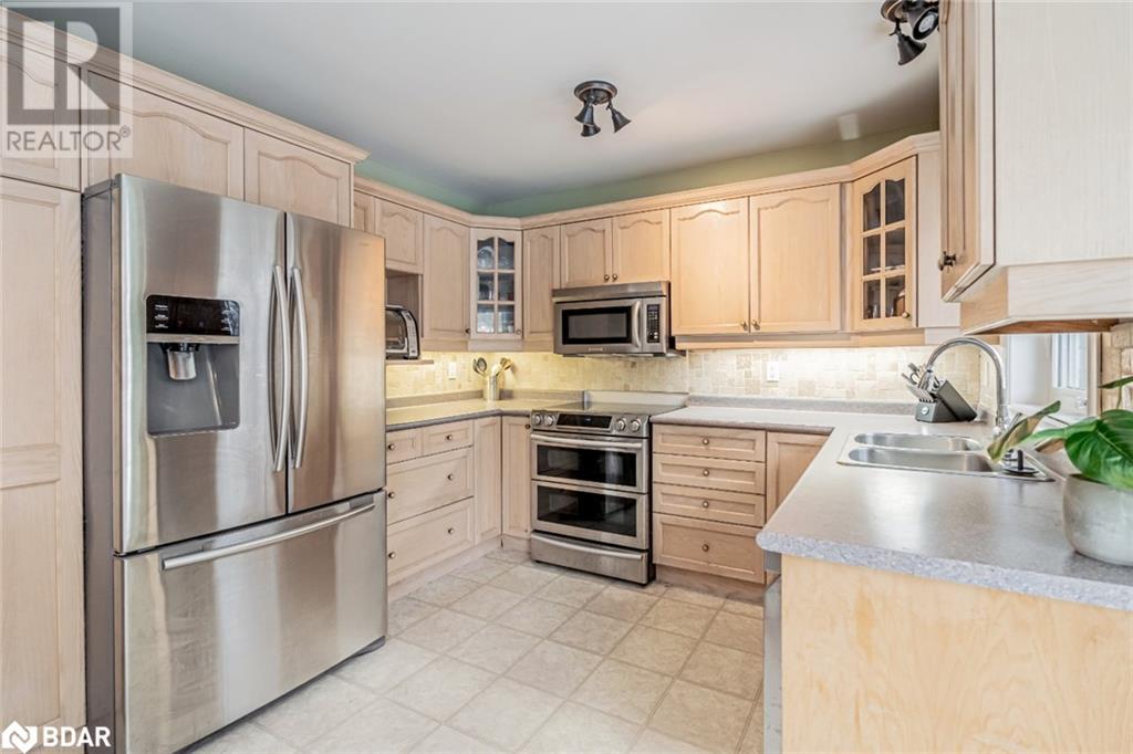 24 Parr Boulevard, Springwater, Ontario  L0M 1T0 - Photo 4 - 40687595