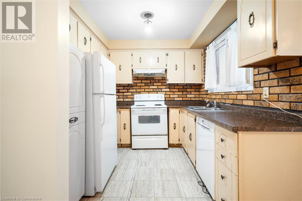 11 Harrisford Street Unit# 52, Hamilton, Ontario  L8K 6L7 - Photo 9 - 40687887