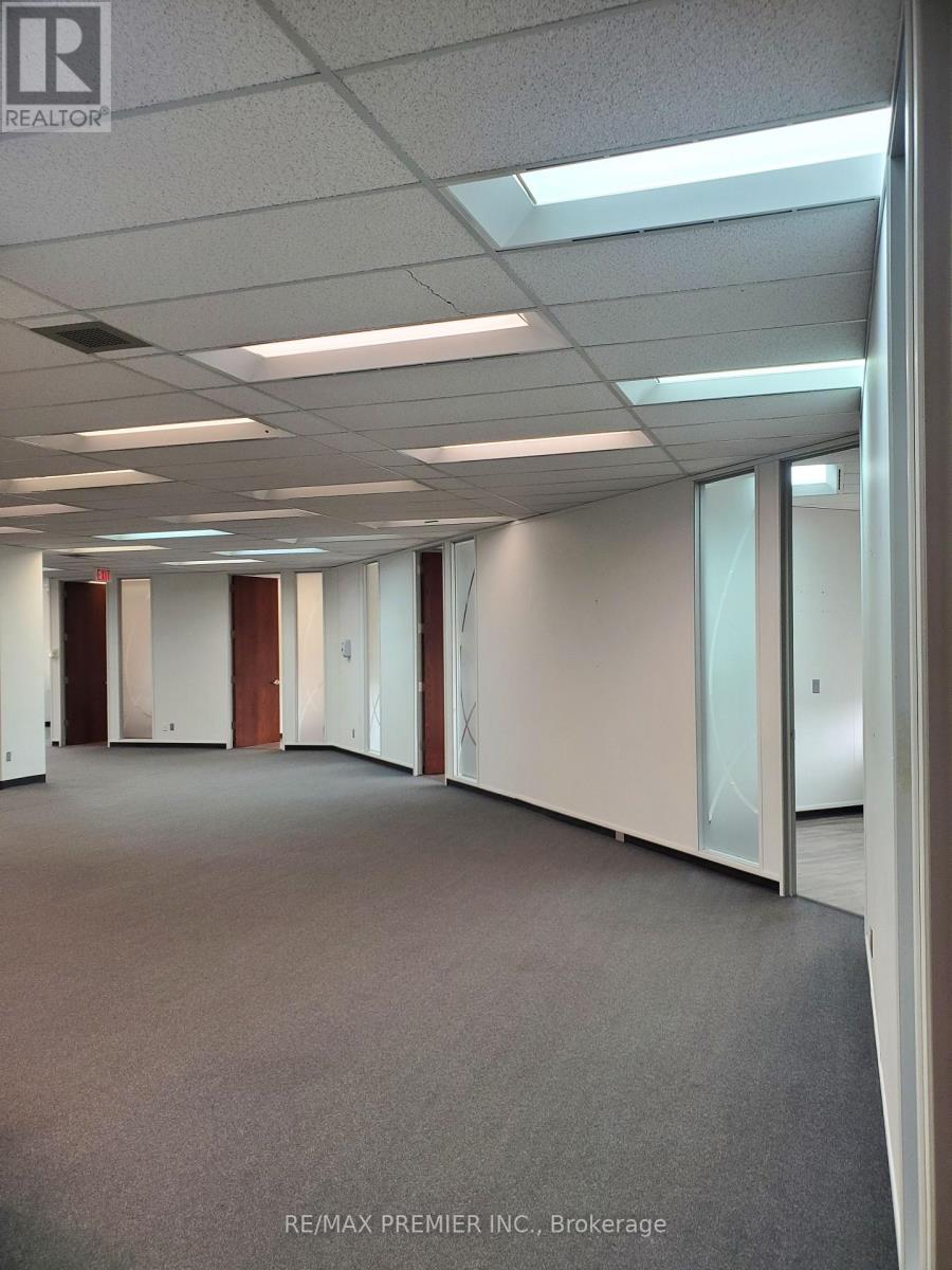 205 - 3200 Dufferin Street, Toronto (Yorkdale-Glen Park), Ontario  M6A 2T3 - Photo 11 - W11908875