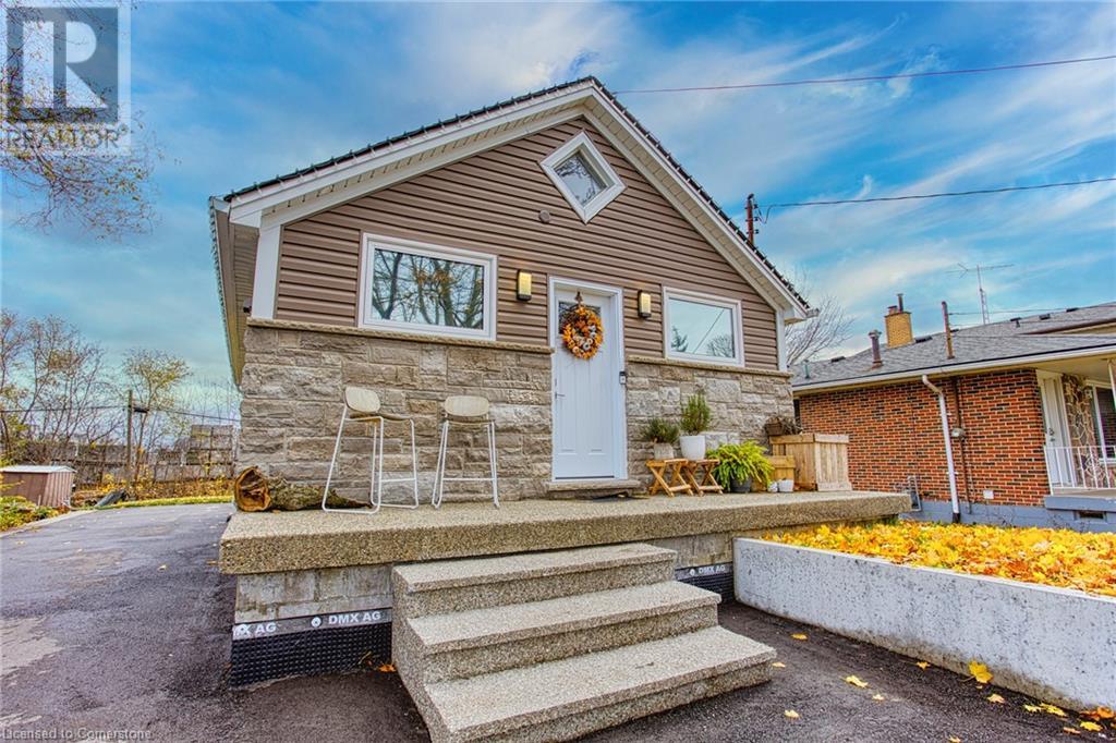 139 DESCHENE Avenue, Hamilton, Ontario