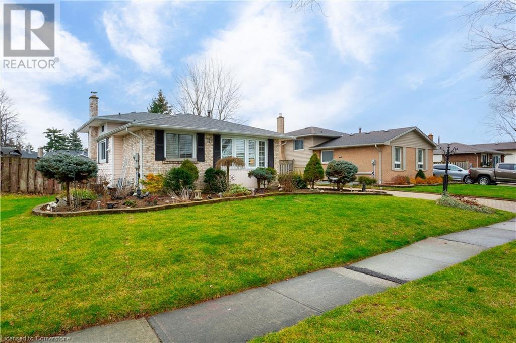 7984 Michael Street, Niagara Falls, Ontario  L2H 2B7 - Photo 3 - 40687882