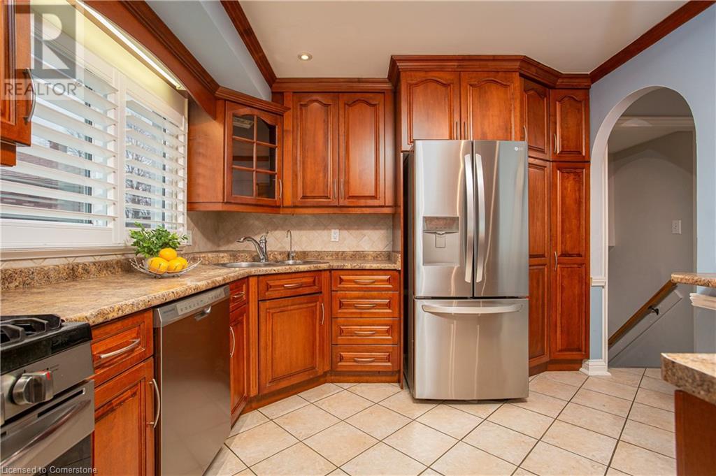 7984 Michael Street, Niagara Falls, Ontario  L2H 2B7 - Photo 9 - 40687882