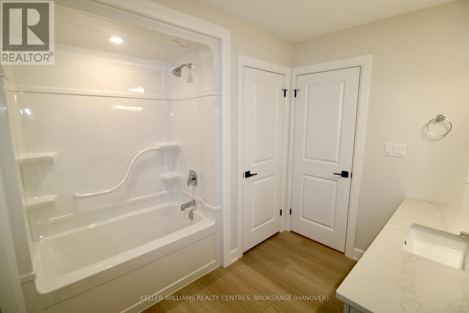 813 22nd Avenue A, Hanover, Ontario  N4N 0C5 - Photo 8 - X10846350