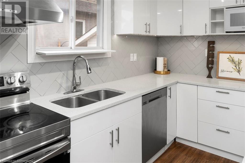 642 West 5th Street, Hamilton, Ontario  L9C 3R2 - Photo 7 - 40687901