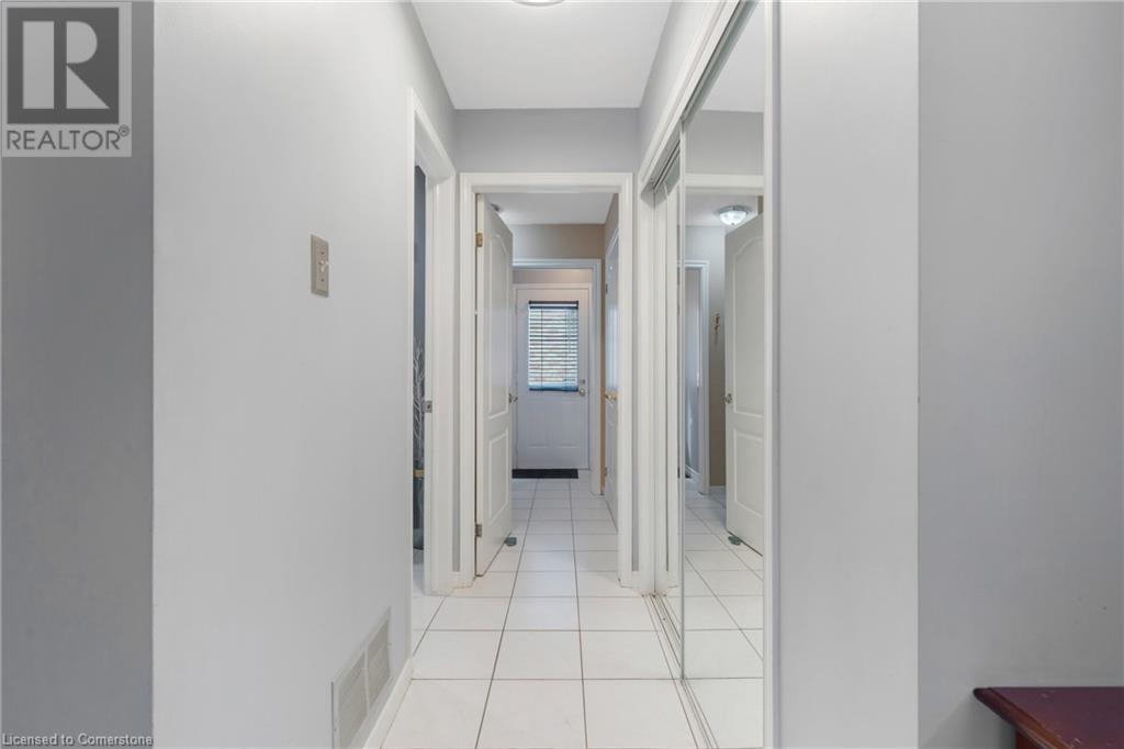 68 Riviera Ridge, Stoney Creek, Ontario  L8E 5E7 - Photo 17 - 40687885