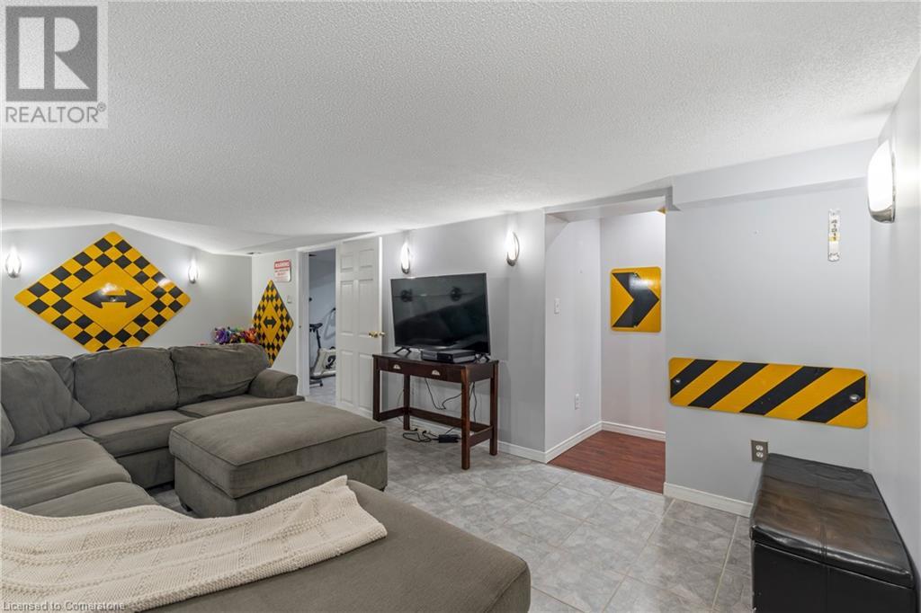 68 Riviera Ridge, Stoney Creek, Ontario  L8E 5E7 - Photo 39 - 40687885