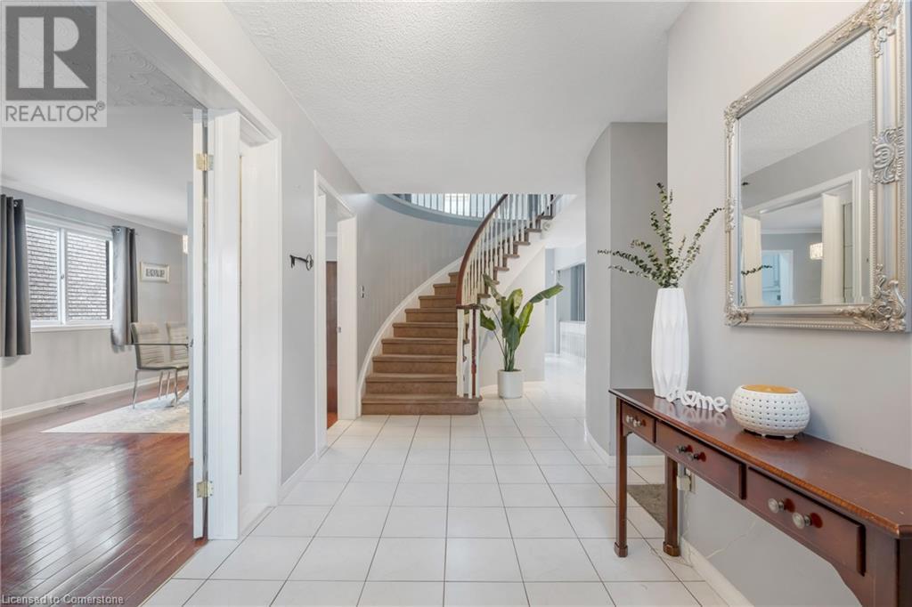 68 Riviera Ridge, Stoney Creek, Ontario  L8E 5E7 - Photo 4 - 40687885