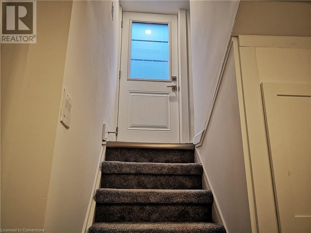 312 Graham Avenue S Unit# 2, Hamilton, Ontario  L8K 2M6 - Photo 3 - 40687640