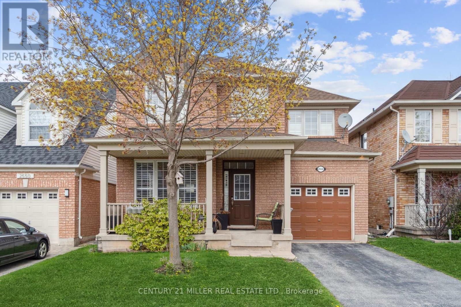 2554 Falkland Crescent, Oakville, Ontario  L6M 4Y1 - Photo 2 - W11891569