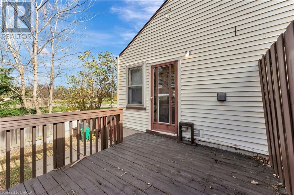 11 Rose Avenue, Brantford, Ontario  N3S 2M1 - Photo 14 - 40674367