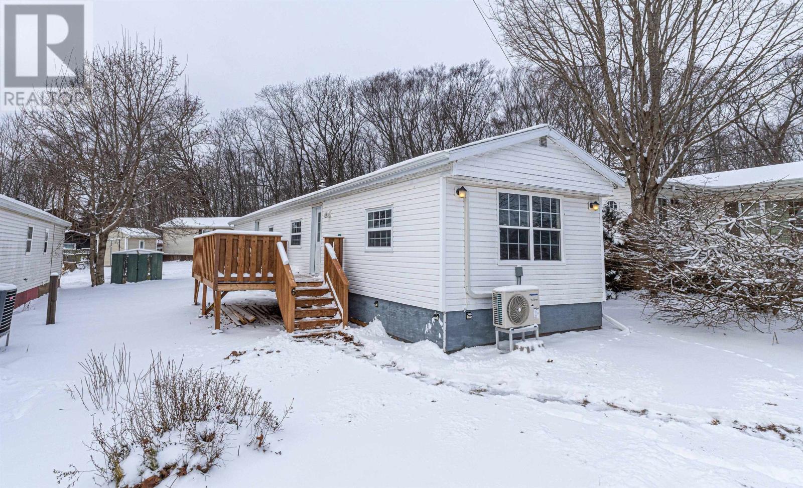 6 Oakwood Crescent, Charlottetown, Prince Edward Island  C1A 6R1 - Photo 16 - 202500216