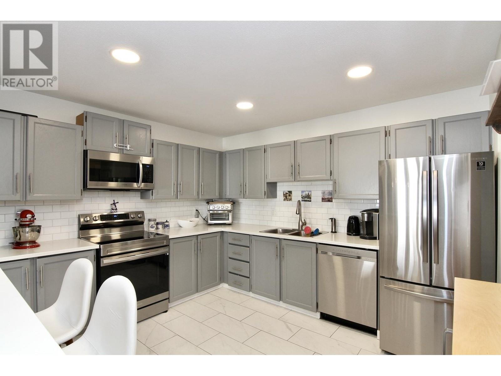 102 22222 119 Avenue, Maple Ridge, British Columbia  V2X 2Y9 - Photo 4 - R2952643