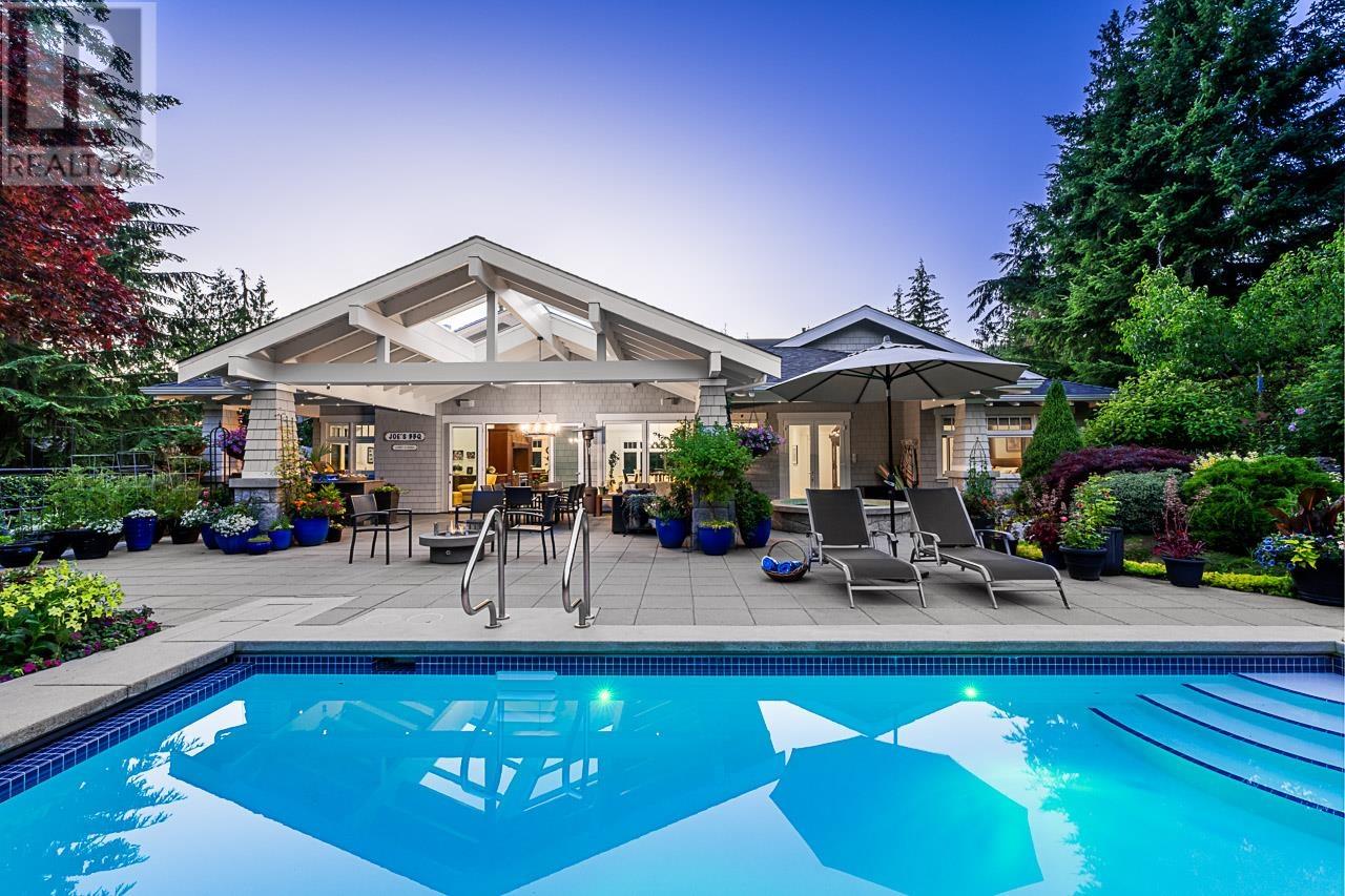 4696 Woodgreen Drive, West Vancouver, British Columbia  V7S 2V5 - Photo 1 - R2952645