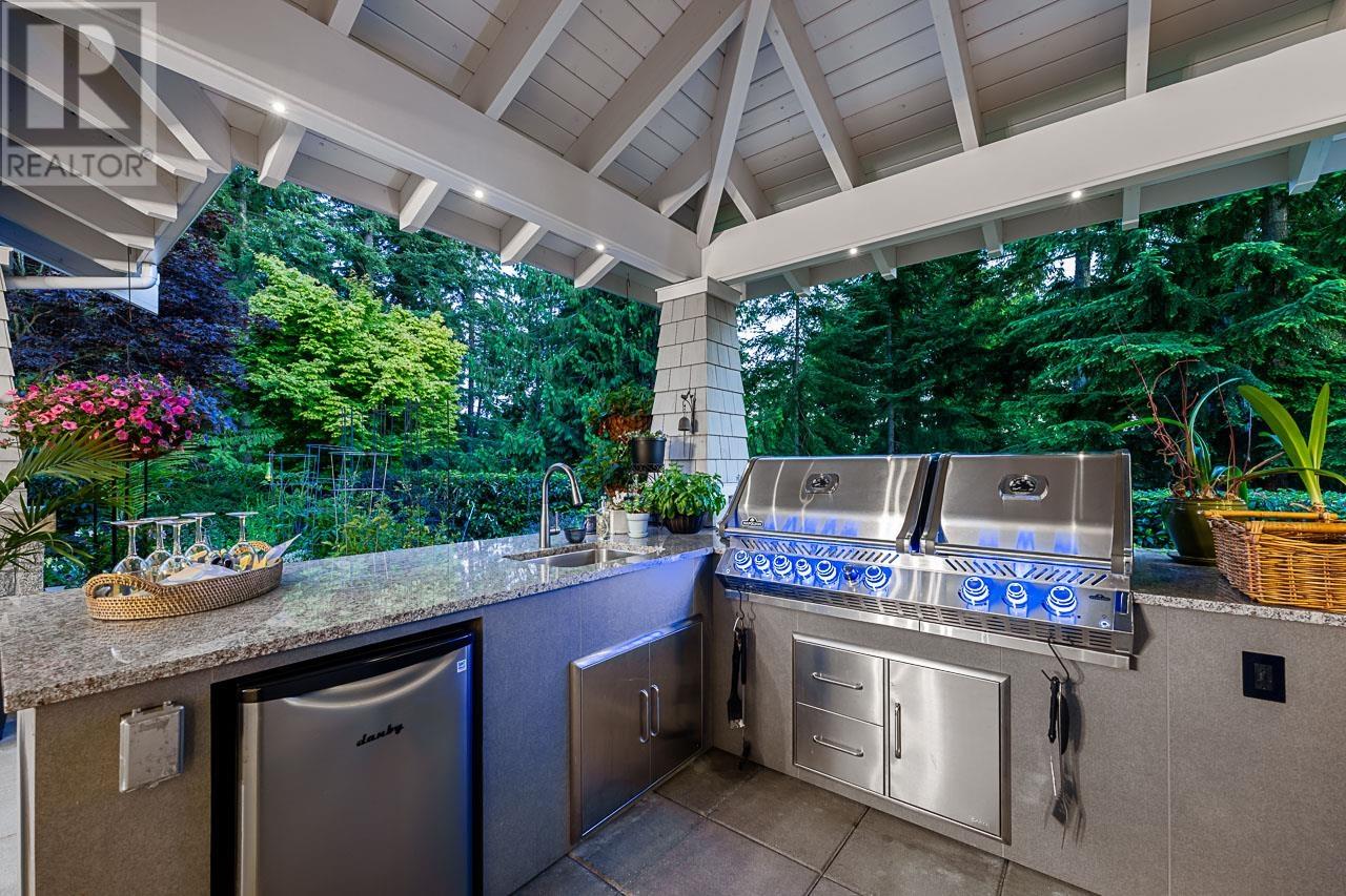 4696 Woodgreen Drive, West Vancouver, British Columbia  V7S 2V5 - Photo 28 - R2952645