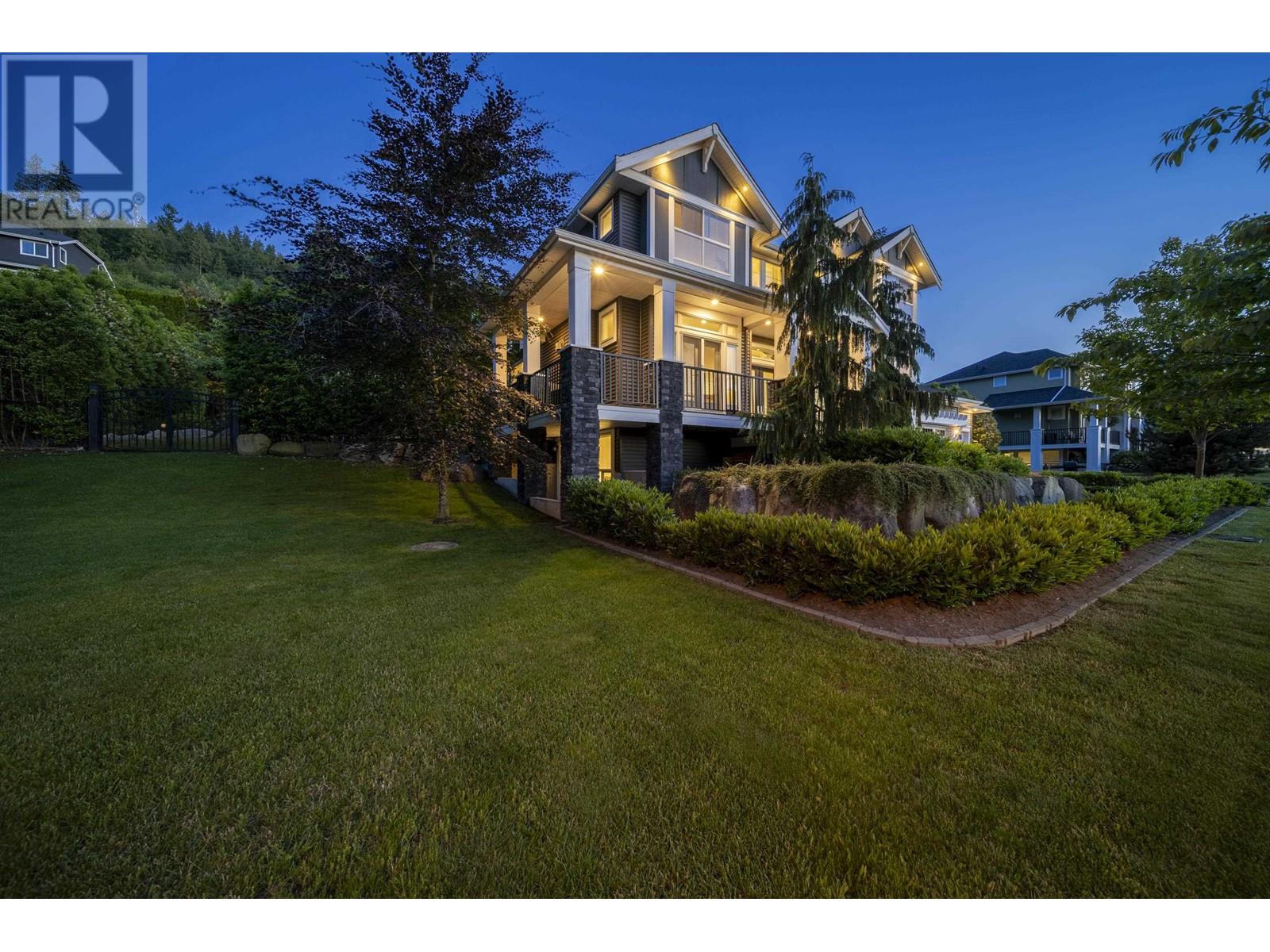 Property at 25518 BOSONWORTH AVENUE image 4