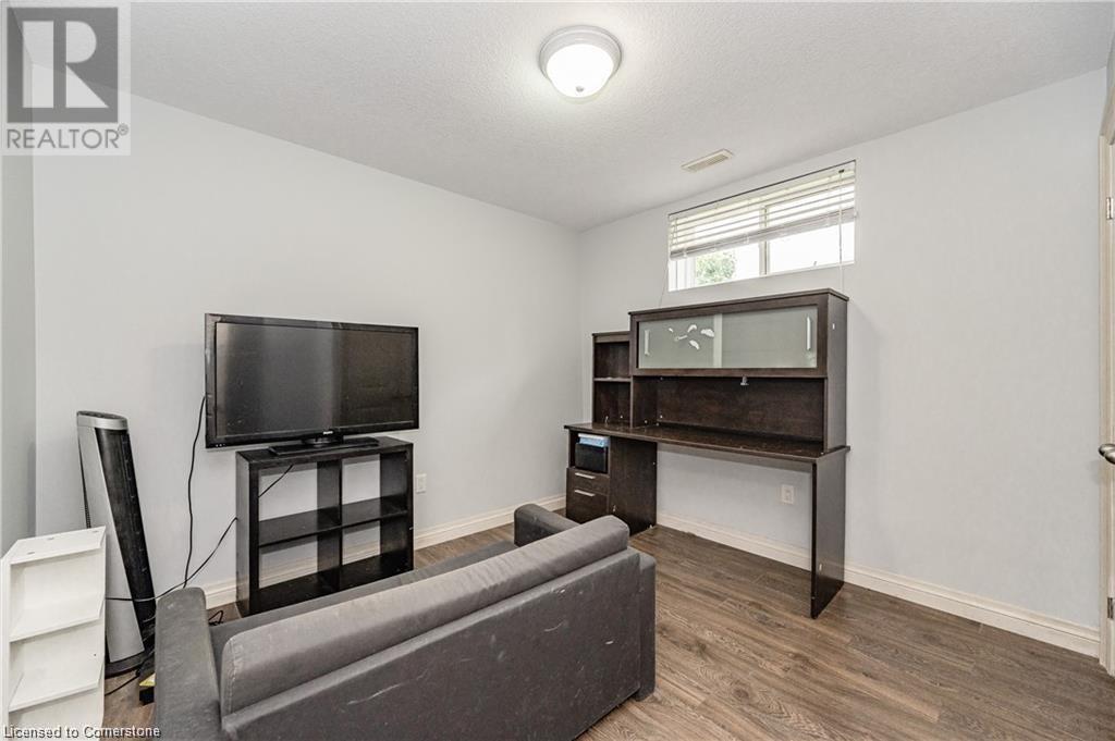 217 Donnici Drive Unit# Lower, Hamilton, Ontario  L9B 2W4 - Photo 8 - 40687242