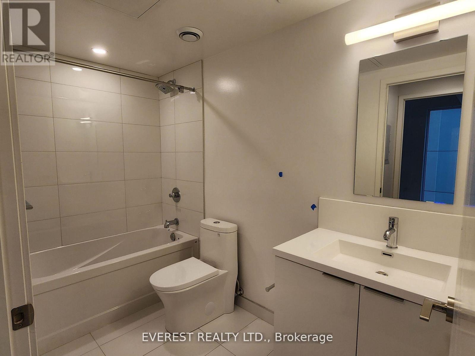 302 - 238 Simcoe Street, Toronto, Ontario  M5T 0E2 - Photo 9 - C11909109