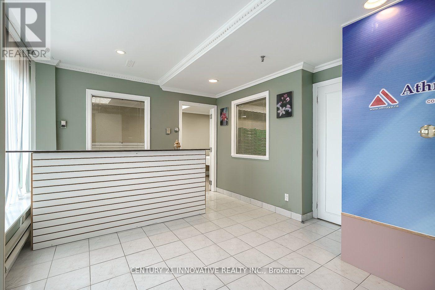 Property at 8 - 110 IRONSIDE CRESCENT image 2