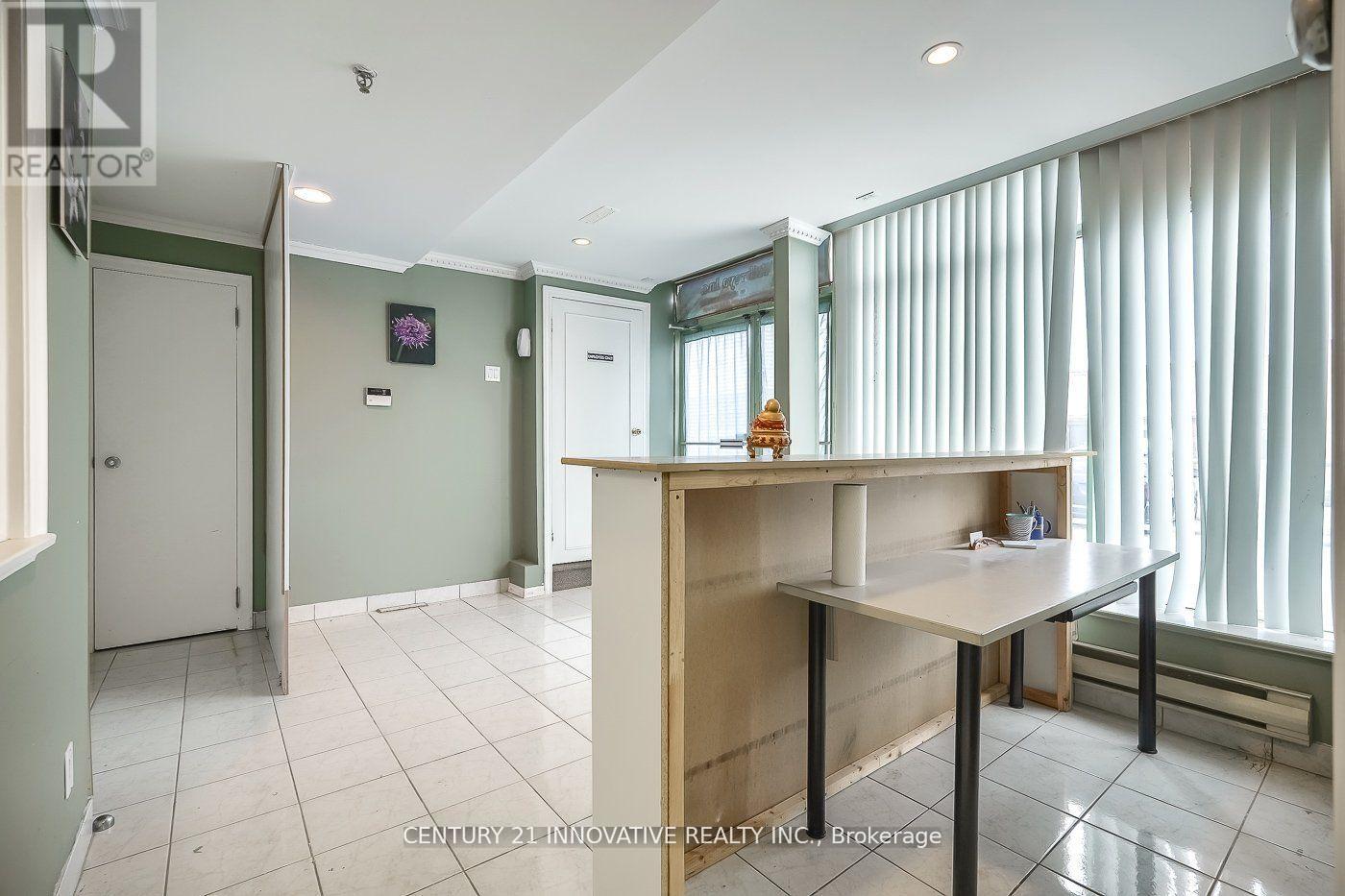Property at 8 - 110 IRONSIDE CRESCENT image 4