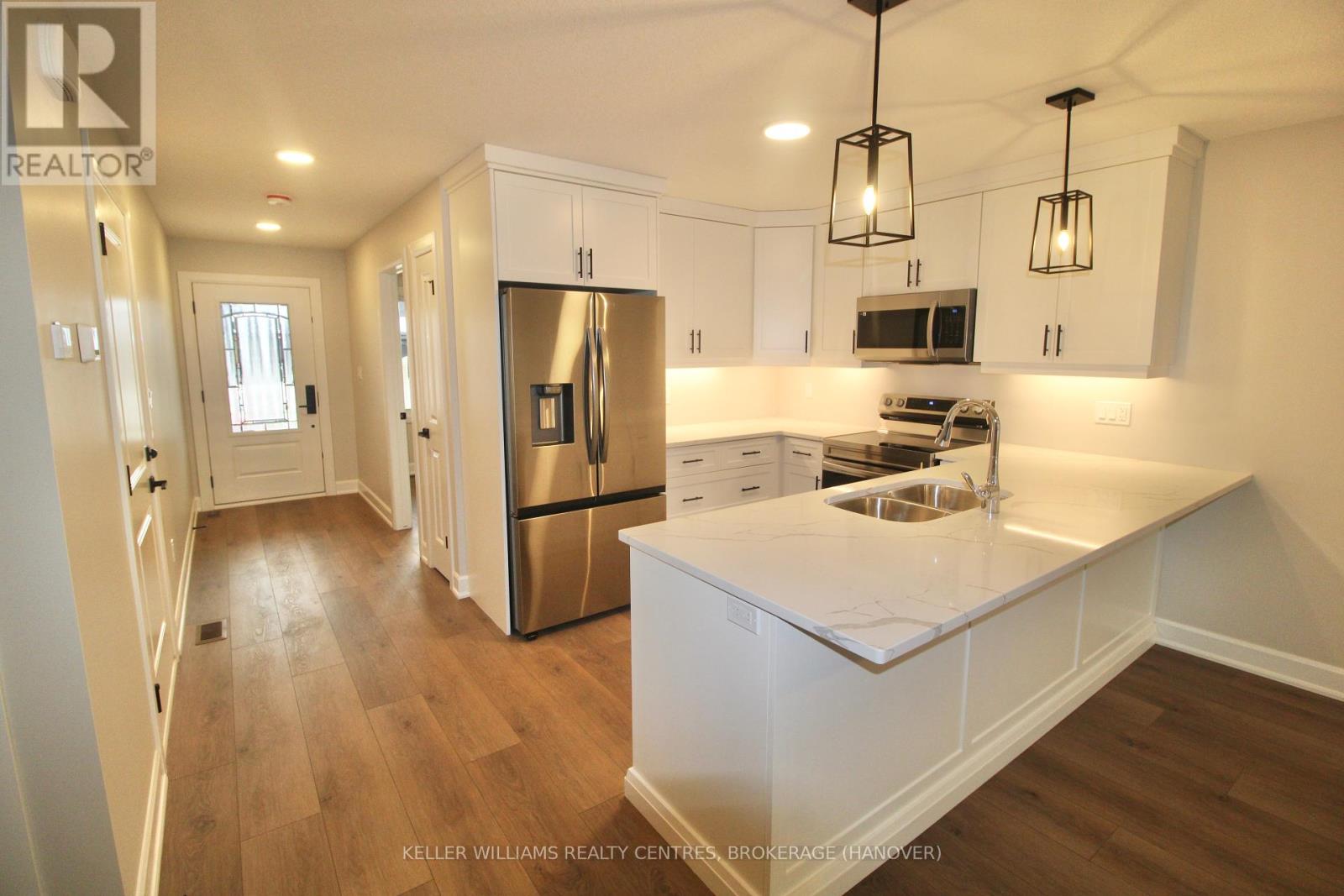 754 18th Street, Hanover, Ontario  N4N 0C5 - Photo 2 - X10846591