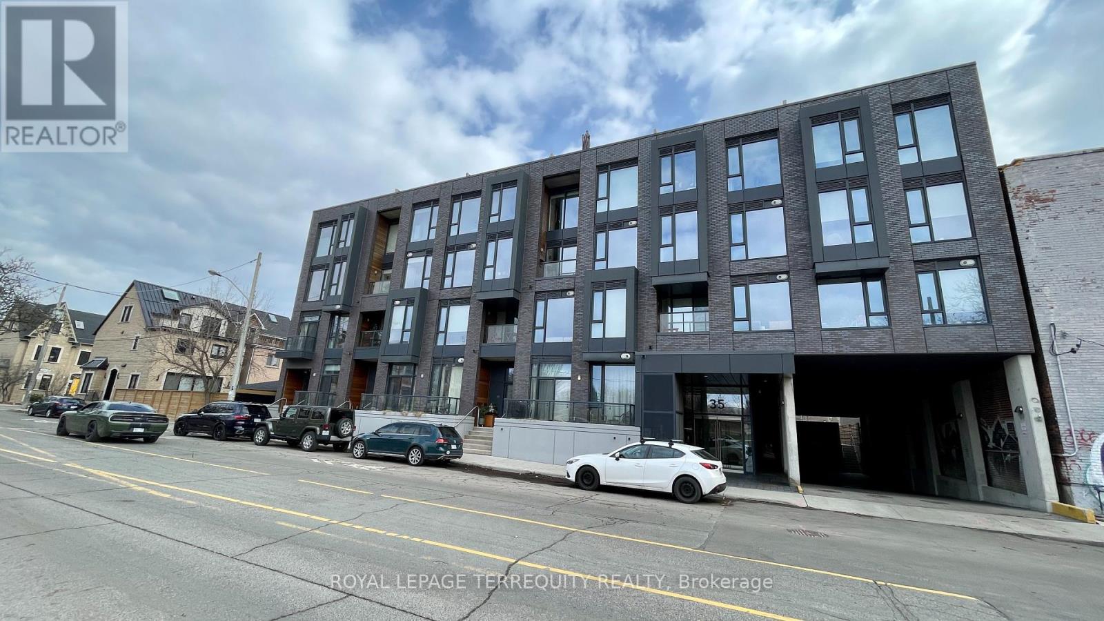 120 - 35 Wabash Avenue, Toronto, Ontario  M6R 0A9 - Photo 2 - W11909106