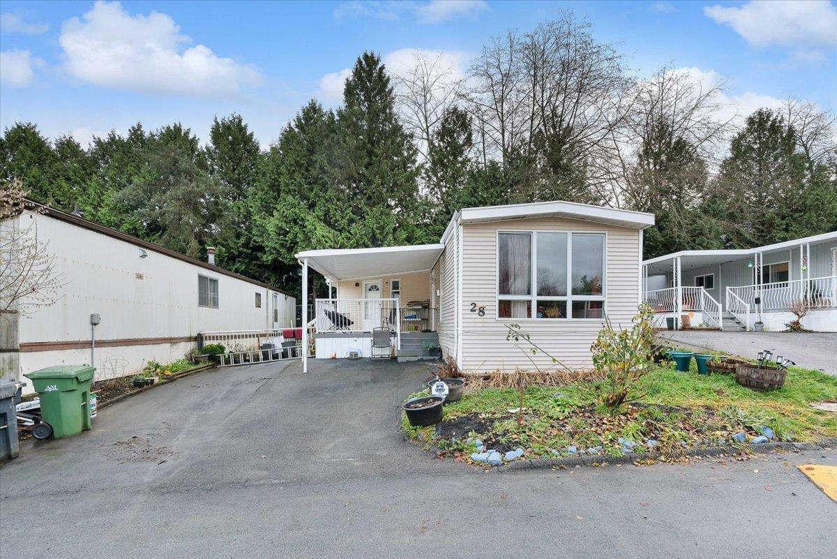 Property at 28 8220 KING GEORGE BOULEVARD image 4