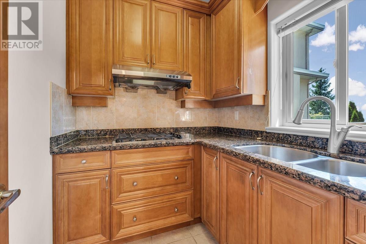 2978 Forestridge Place, Coquitlam, British Columbia  V3E 3M6 - Photo 11 - R2952423