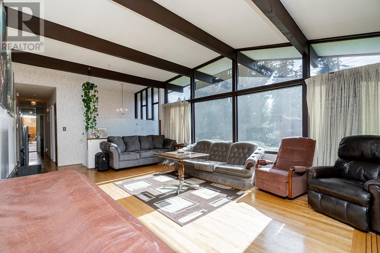 605 Midvale Street, Coquitlam, British Columbia  V3J 6L7 - Photo 7 - R2952163
