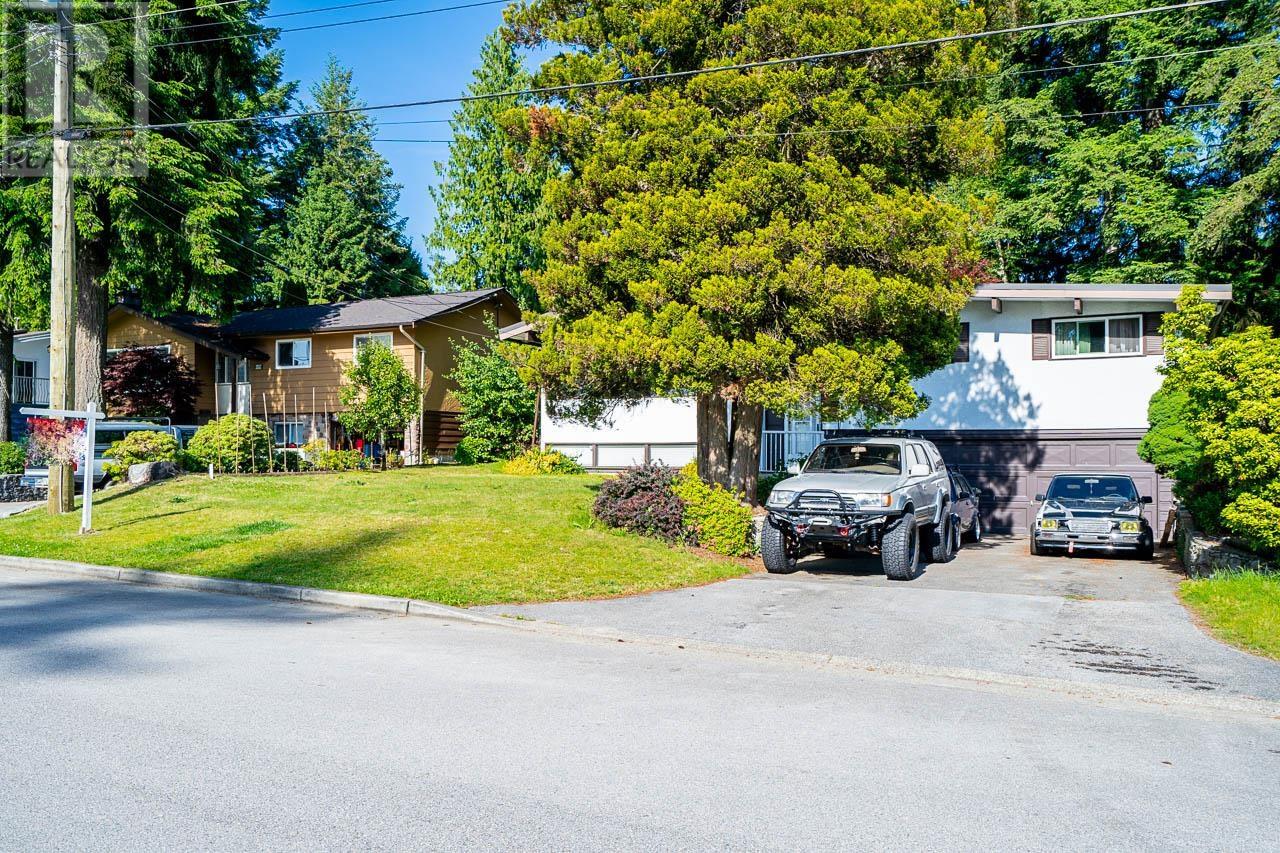 605 MIDVALE STREET, coquitlam, British Columbia
